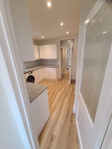 1 Bed Flat, Alpine Road, BN3 - Photo 2