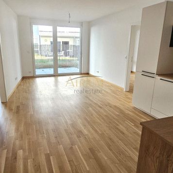 Erstbezug 3-Zi Gartenwohnung mit Terrasse, Fußbodenheizung & Einbauküche in 1220 Wien! - Photo 1
