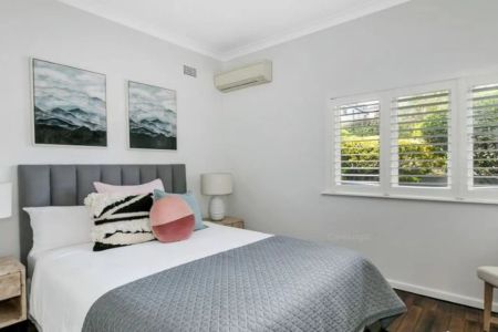 Delightful Family Home in Prime Willoughby Location - Photo 2