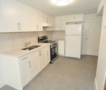 For Rent: 2 Bedroom near Skytrain **** - Photo 1