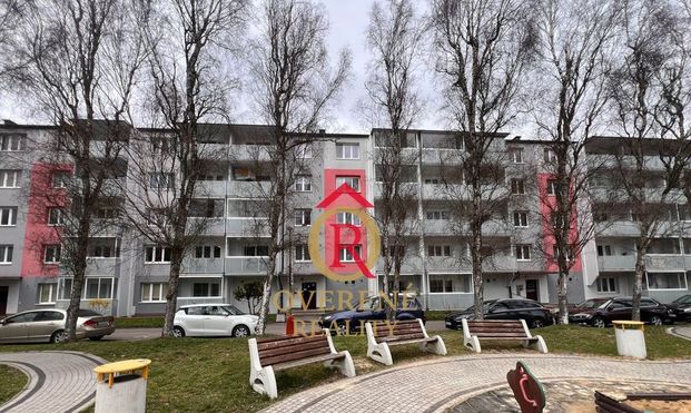 Na prenájom 2-izbový byt s balkónom – Ružomberok, Polík - Photo 1