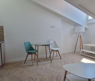 Location Appartement 1 pièce 20m² NICE 06000 - Photo 2