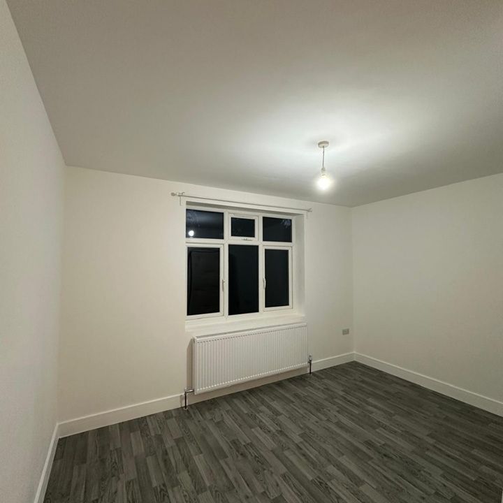 Room in a Shared House, Headstone Gardens, HA2 - Photo 1