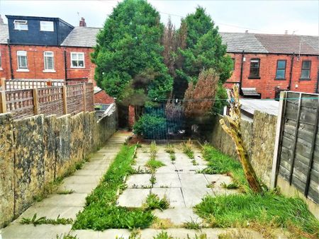 2 bedroom flat to rent - Photo 4