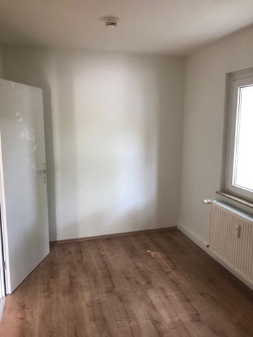 Ab sofort! Renovierte 3-Zimmer Erdgeschoss Wohnung in Dortmund Bövinghausen - Photo 3