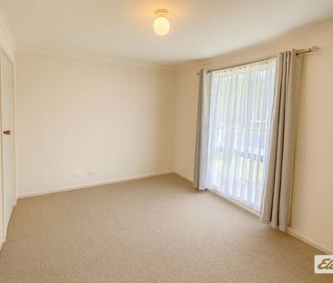 Freshly updated and low maintenance living - Photo 3