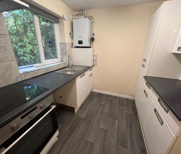 2 bedroom terraced house to rent - Photo 4