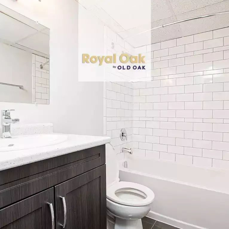 Royal Oak Terrace | 1126 Adelaide St N | 1HR Renovated - Photo 1