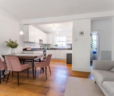 2 bedroom flat to rent - Photo 2