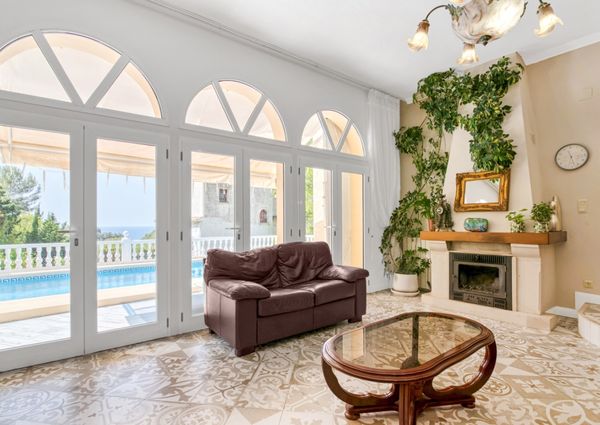 For rent villa with private pool near the beach in Cumbre del Sol, Benitachell