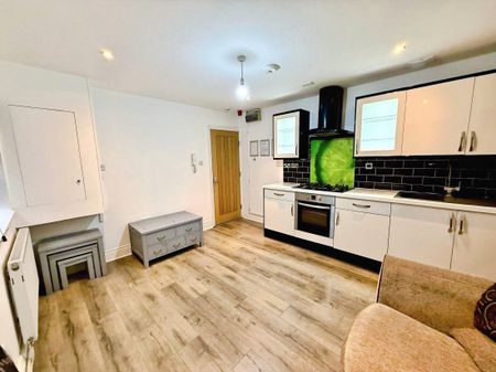 Tudor Street, CARDIFF - Photo 4