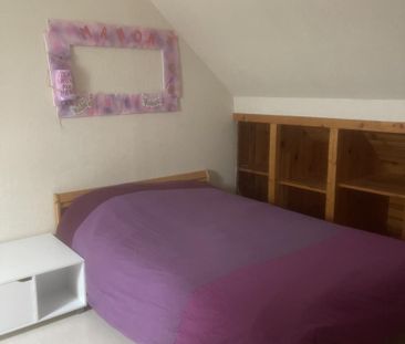 DANS QUARTIER RESIDENTIEL - MAISON TYPE 5 avec jardin clos - Photo 5