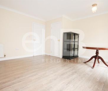 3 bedroom end of terrace house to rent - Photo 2