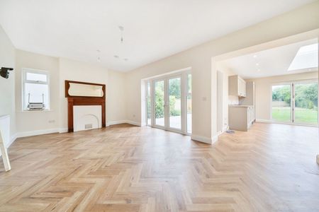 North Park, London, SE9 - Photo 3