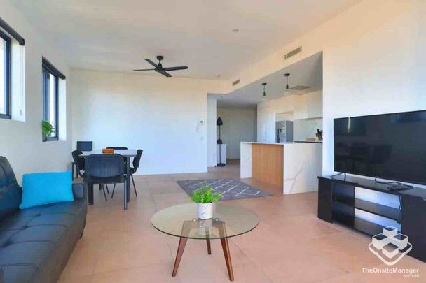 LUXURY APARTMENT IN THE HEART OF TRENDY TOOWONG - Photo 1