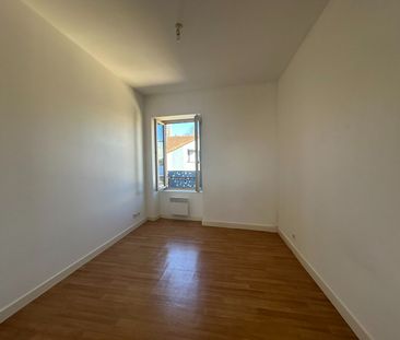 Location Appartement 2 pièces 29m² - Photo 2