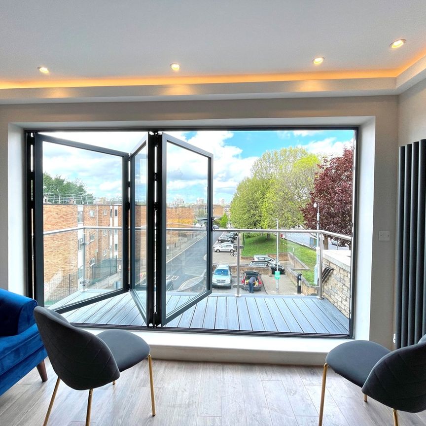 3 Bed Flat, Lavender Hill, SW11 - Photo 1