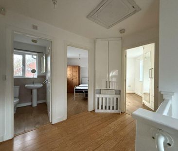 3 bedroom semi-detached house to rent - Photo 3