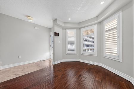 For Lease - 20 Ponymeadow Way, Brampton, Ontario - Photo 2