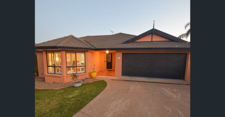 Will not disappoint in this desirable location - Photo 5