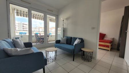 Location Appartement 3 pièces 63m² CANNES 06150 - Photo 2