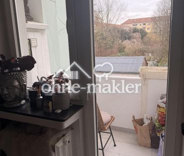 Wohnen mit Charakter: Charmanter Altbau mit schöner Einbauküche - Foto 5