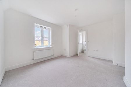 3 bedroom end of terrace house to rent - Photo 5