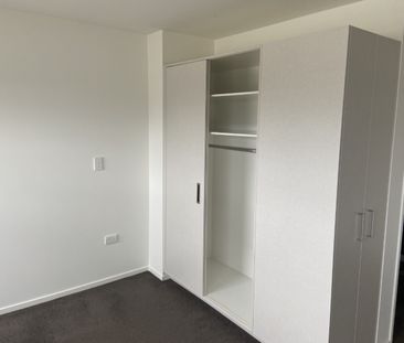 Studio Apartment - Photo 1