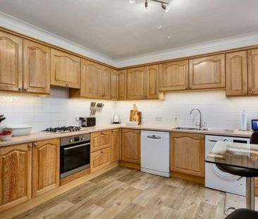 3 bedroom semi-detached house to rent - Photo 5