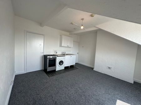 1 bed House Share - To Let - Photo 2