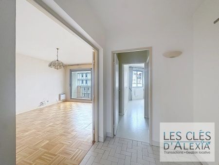 Location Appartement 5 pièces 114m² LYON 6ème - Photo 2