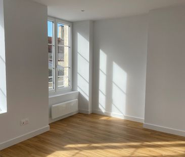 A louer appartement de 3 pièces situé à Saint Sylvain. - Photo 2