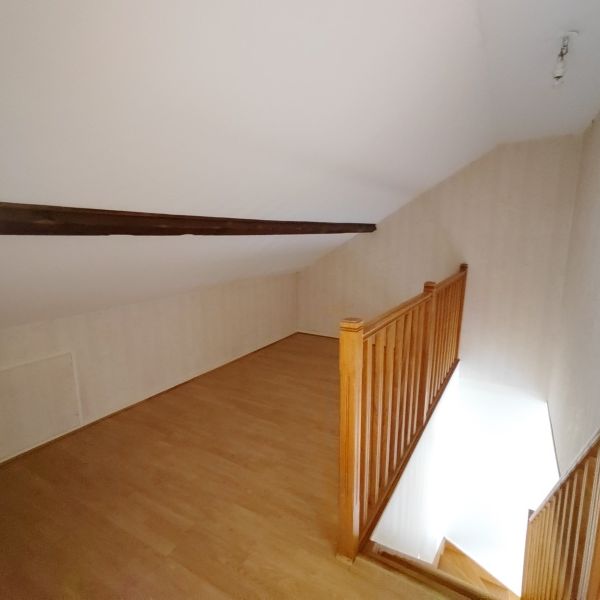 Location Appartement 4 Pièces 79 m² - Photo 1