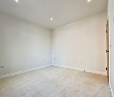 1 bedroom Apartment to let - Photo 2