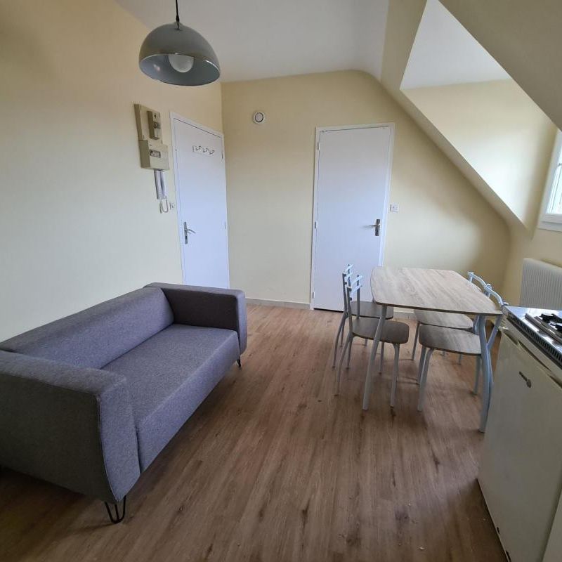 Location Appartement 1 pièce Meublé 19m² LE CREUSOT 71200 - Photo 1