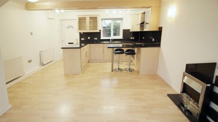 Leventhorpe Court, Oulton, Leeds - Photo 5