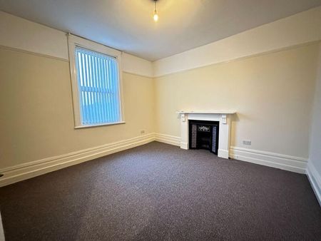 3 bedroom apartment to rent - Photo 3