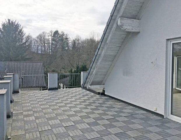 Dachgeschosswohnung mit Extras! - Foto 1