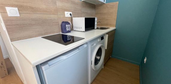Location Appartement 1 pièce 23m² ST ETIENNE 42000 - Photo 2