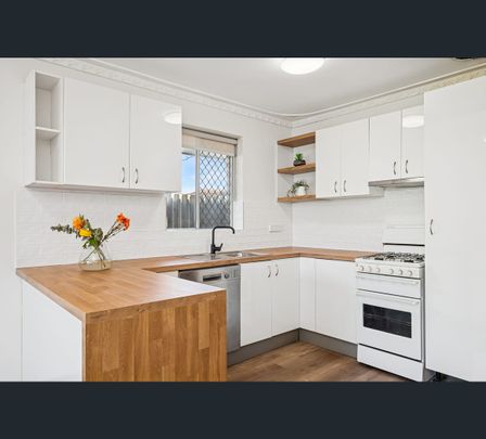 604/8 Henley Street, Como, WA 6152 - Photo 1