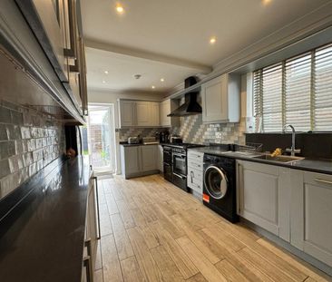 Burgess Avenue, Kingsbury, NW9 - Photo 4