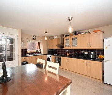 22 Thames Court, Belfast, BT12 6EY - Photo 5