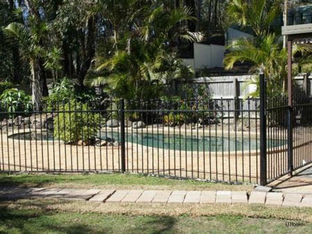 Family Home with Pool & Entertaining Area - Photo 2