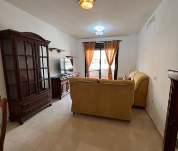 Piso de alquiler en Casco Antiguo - Photo 1