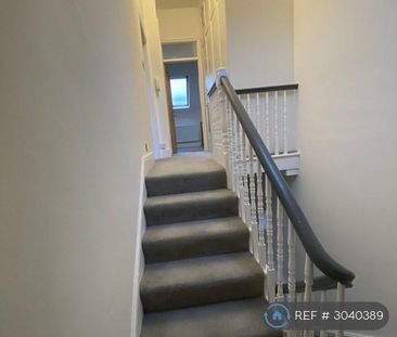 2 bedroom maisonette to rent - Photo 3