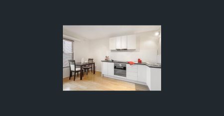 ONE BEDROOM APARTMENT IN THE HEART OF PRAHRAN - Photo 3