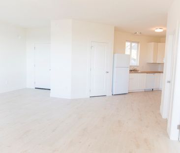 #Above ground suite 36499 Epworth Court - Photo 6
