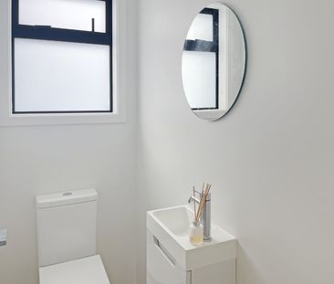 Townhouse Living - Photo 5