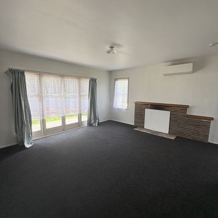 Spacious Three-Bedroom Family Home - Fordlands - Photo 3