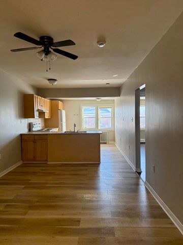 For Lease - 108 Mississaga Street Unit# D, Orillia, Ontario - Photo 4